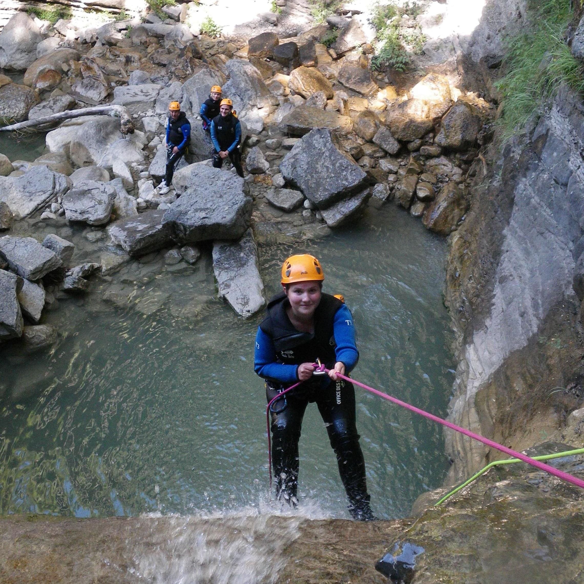 faire du canyon en rappel saint lary